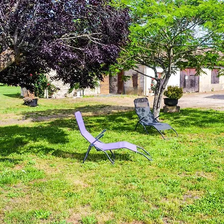 3 Bedroom Awesome In * Razac-de-Saussignac