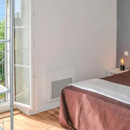 Hébergement de vacances 3 Bedroom Awesome In Razac-de-Saussignac