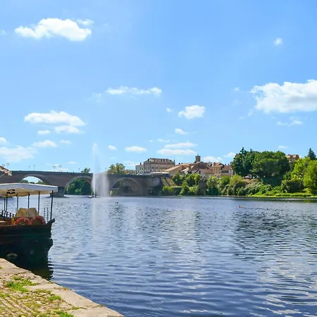 Casa vacanze 3 Bedroom Awesome In Razac-de-Saussignac
